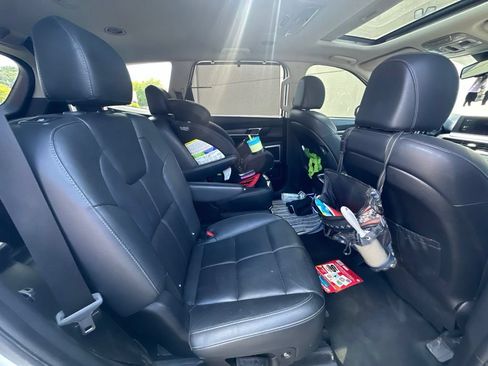 Used 2021 Kia Telluride EX w/ EX Premium Package AWD/4WD image 9