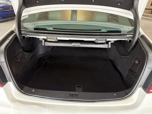 Used 2014 Mercedes-Benz E 350 4MATIC Sedan image 24