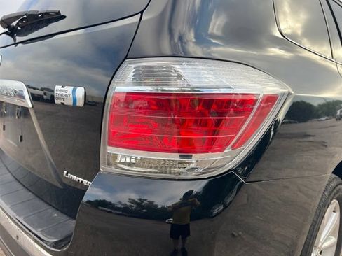 Used 2012 Toyota Highlander Limited AWD/4WD image 8