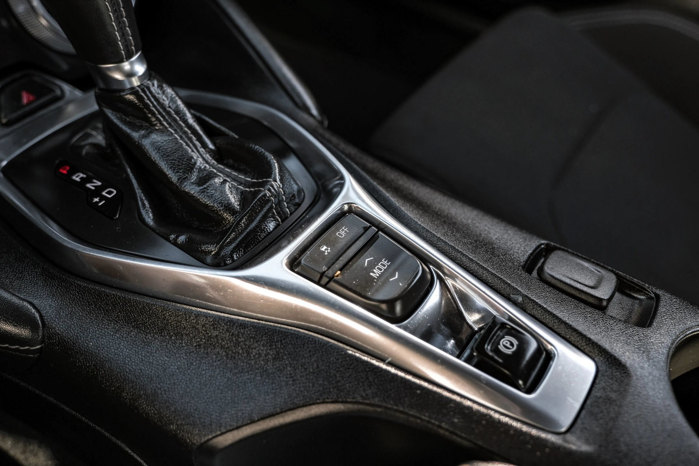 Used 2020 Chevrolet Camaro LT RWD image 26