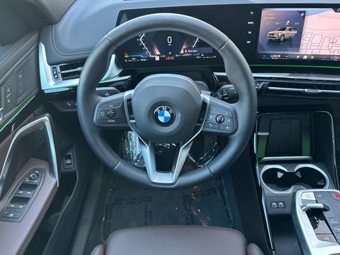 Used 2025 BMW X1 xDrive28i w/ Technology Package image 11