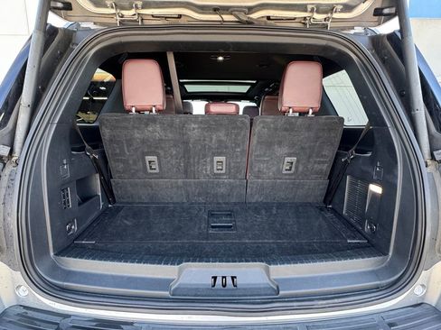 Used 2024 Ford Expedition Limited AWD/4WD image 34