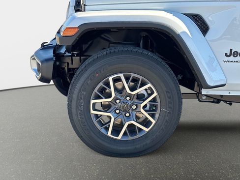 New 2026 Jeep Wrangler Unlimited Sahara w/ Safety Group AWD/4WD image 11