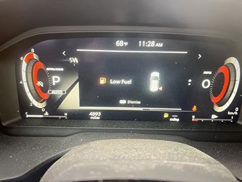 Used 2025 Nissan Rogue Platinum AWD/4WD image 6