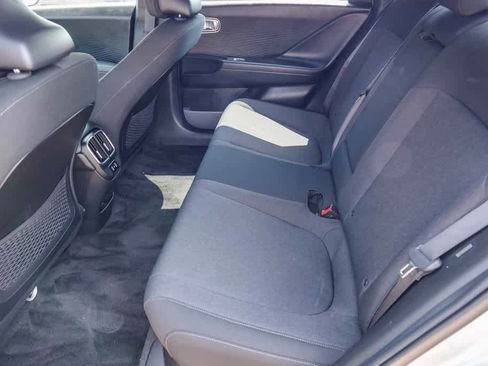 Used 2025 Hyundai Ioniq 6 SE image 17