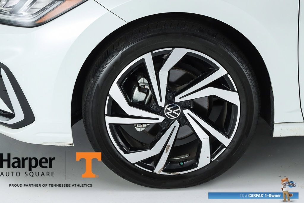 Used 2025 Volkswagen Jetta SEL FWD image 5