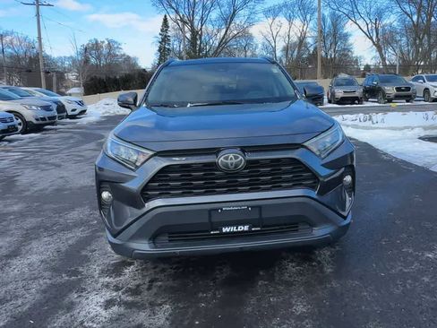 Used 2019 Toyota RAV4 XLE image 3