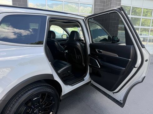 Used 2021 Kia Telluride SX w/ SX Prestige Package AWD/4WD image 39