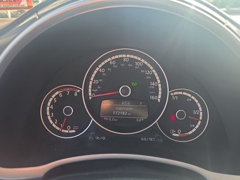 Used 2014 Volkswagen Beetle R-Line FWD image 8