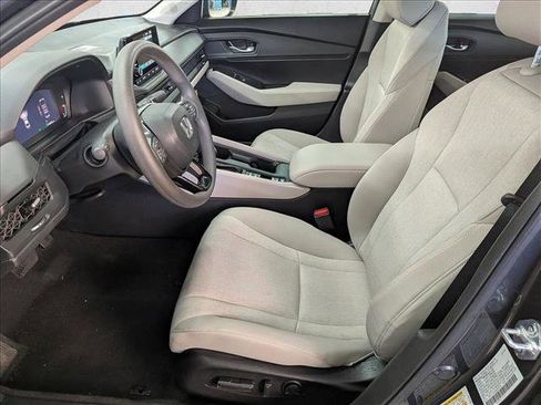Used 2025 Honda Accord SE image 14