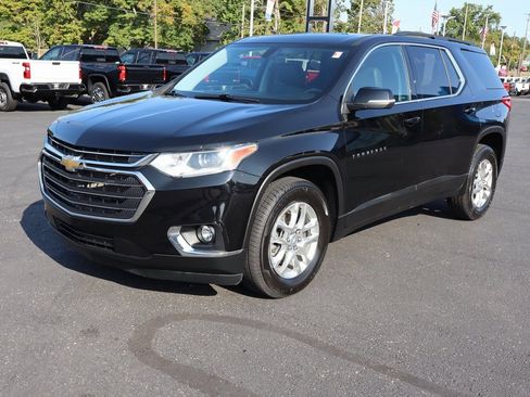 Used 2021 Chevrolet Traverse LT image 33