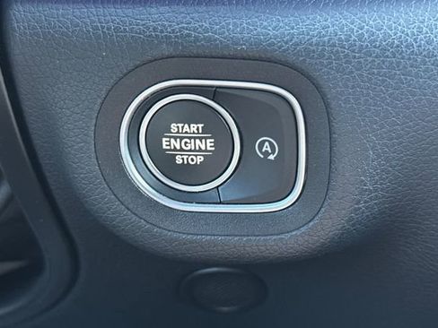 Used 2022 Mercedes-Benz GLS 450 4MATIC image 22