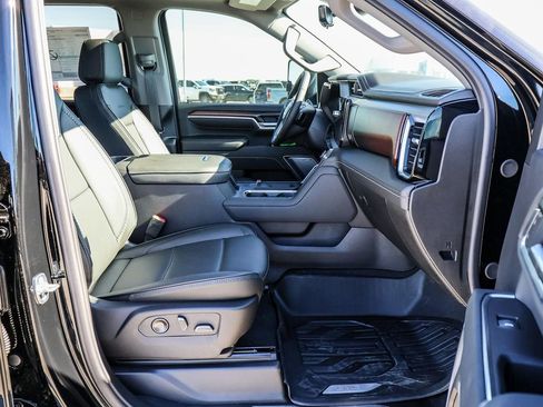 New 2026 GMC Sierra 3500 Denali w/ Denali Reserve Package image 16