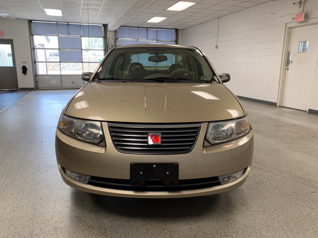 Used 2006 Saturn ION Level 3 w/ Enhanced Performance Pkg FWD image 2