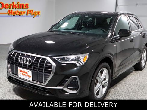 Used 2022 Audi Q3 2.0T Premium Plus w/ Premium Plus Package image 1