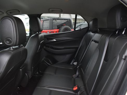 Used 2024 Buick Encore GX Sport Touring w/ Comfort Package image 17