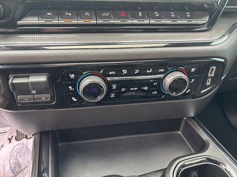 Used 2022 Chevrolet Silverado 1500 ZR2 w/ Technology Package image 33