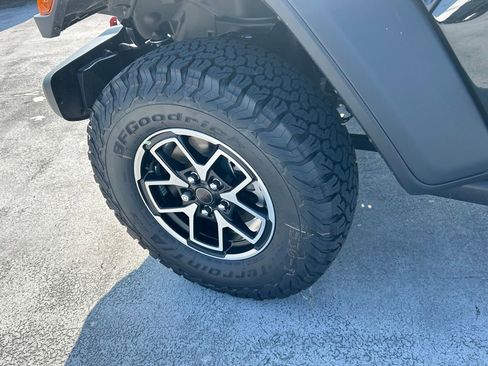 New 2024 Jeep Wrangler Unlimited Rubicon image 14