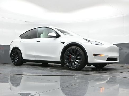Used 2023 Tesla Model Y Performance AWD/4WD image 44