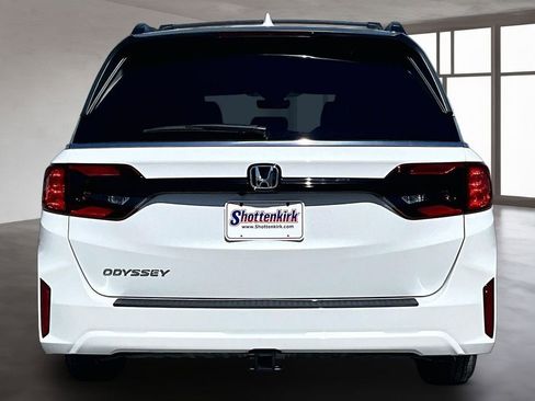 New 2026 Honda Odyssey EX-L image 4