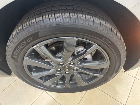 Used 2024 Chevrolet Equinox RS w/ RS Leather Package image 28