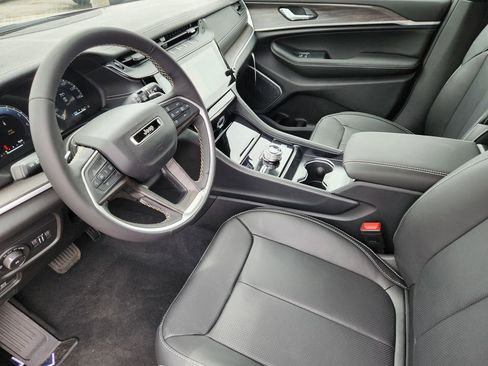 New 2026 Jeep Grand Cherokee L Limited AWD/4WD image 7
