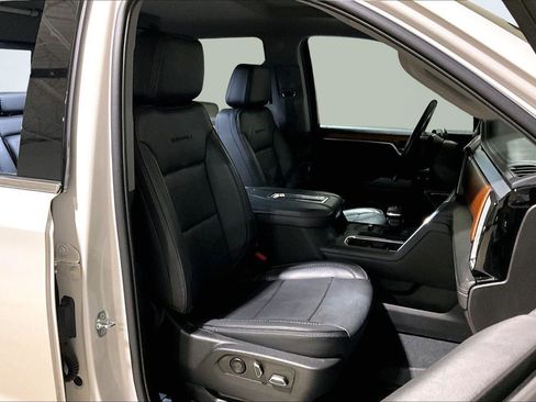 Used 2022 GMC Sierra 1500 Denali image 9