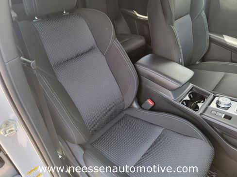 Used 2024 Mitsubishi Outlander ES image 10