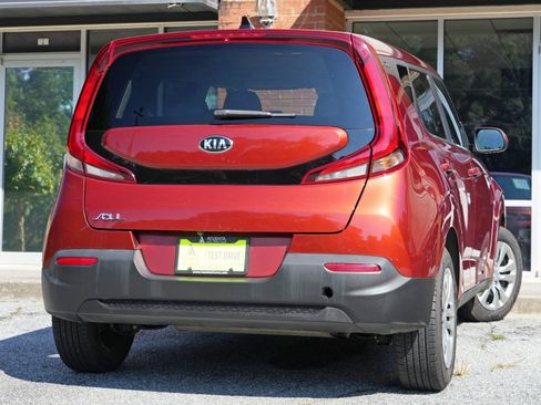 Used 2021 Kia Soul LX FWD image 4