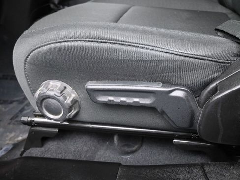 Used 2022 Jeep Wrangler Unlimited Sport image 12