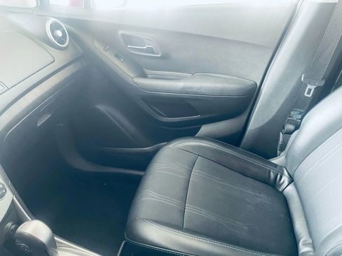 Used 2016 Chevrolet Trax LT w/ LT Convenience Package image 22