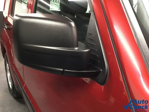 Used 2011 Jeep Liberty Sport image 14