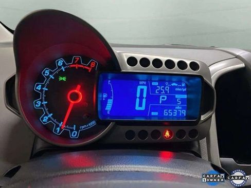 Used 2016 Chevrolet Sonic LT image 9