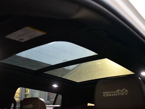 Used 2021 Chevrolet Tahoe High Country w/ Premium Package image 57