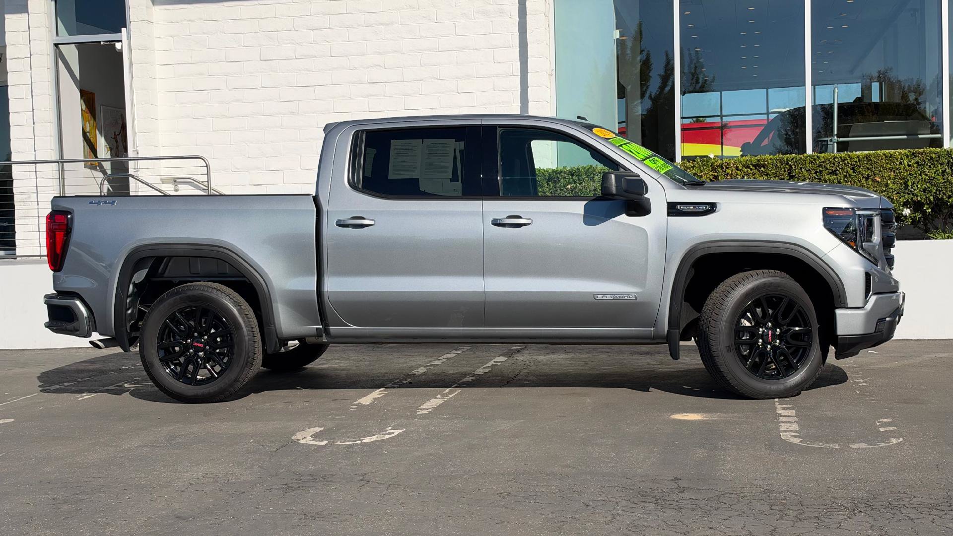 Used 2026 GMC Sierra 1500 Elevation AWD/4WD image 3