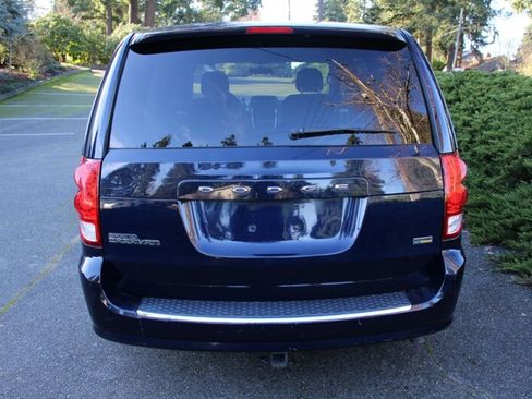Used 2012 Dodge Grand Caravan SE image 9