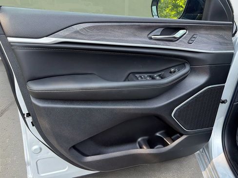 New 2026 Jeep Grand Cherokee L Limited AWD/4WD image 24
