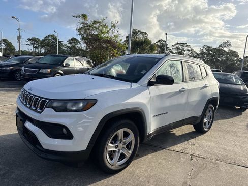 Certified 2024 Jeep Compass Latitude image 6