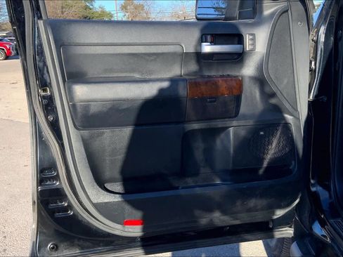 Used 2011 Toyota Tundra Limited image 22