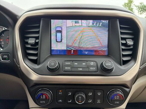 Used 2018 GMC Acadia Denali w/ Technology Package AWD/4WD image 17