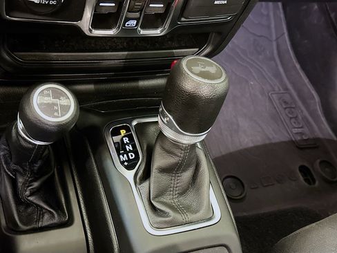 Used 2023 Jeep Wrangler Unlimited w/ Cold Weather Group image 25