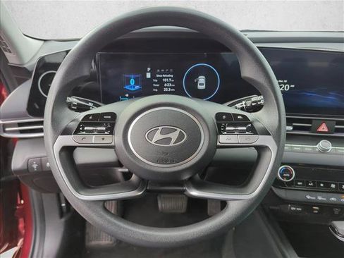 Used 2024 Hyundai Elantra SEL image 23