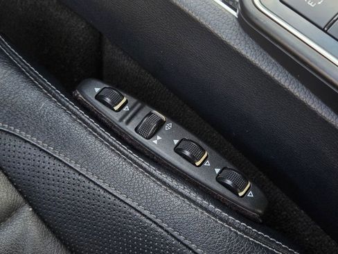 Used 2015 Mercedes-Benz E 550 Cabriolet image 19