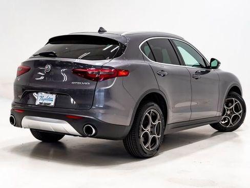 Used 2019 Alfa Romeo Stelvio AWD image 24