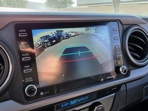 Used 2023 Toyota Tacoma TRD Sport image 29