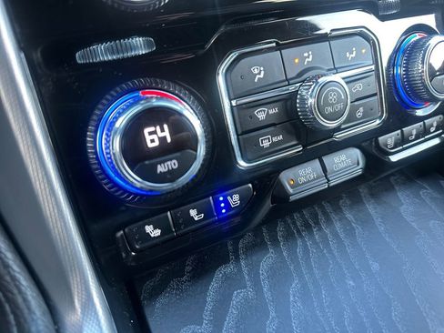 Used 2024 GMC Yukon XL Denali w/ Advanced Technology Package image 25