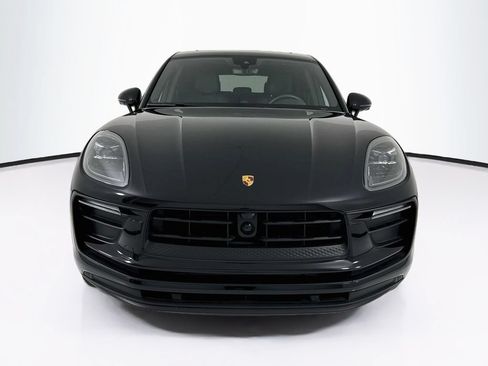 Certified 2025 Porsche Macan AWD/4WD image 6