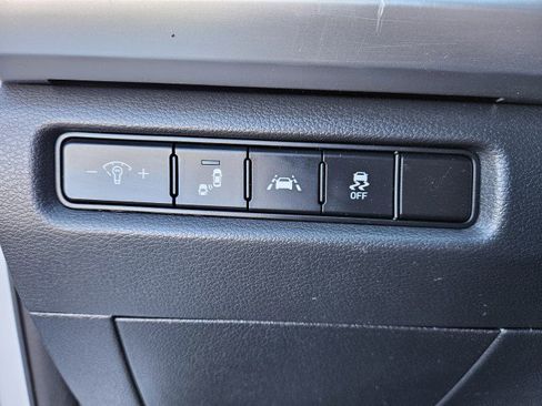 Used 2021 Kia Telluride LX image 29