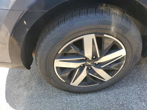 Used 2023 Kia Sorento S w/ Panoramic Sunroof Package image 7