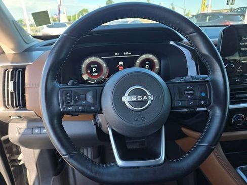 Used 2022 Nissan Pathfinder Platinum w/ Cargo Package AWD/4WD image 23